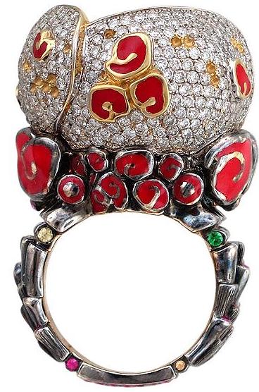 Кольцо с россыпью цветных и драгоценных камней из комбинированного золота (арт. 873682)