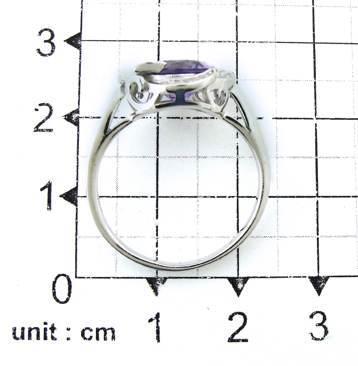 Кольцо с александритами и фианитами из серебра (арт. 2391524)